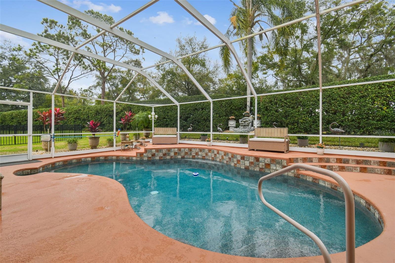 RIVER HILLS COUNTRY CLUB PH - Residential