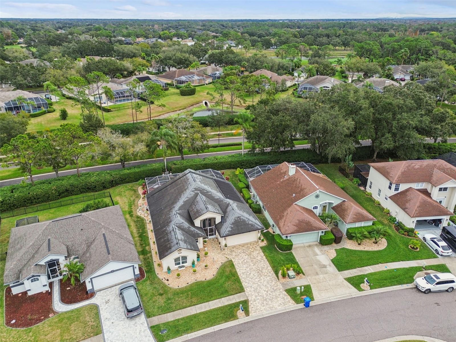 RIVER HILLS COUNTRY CLUB PH - Residential