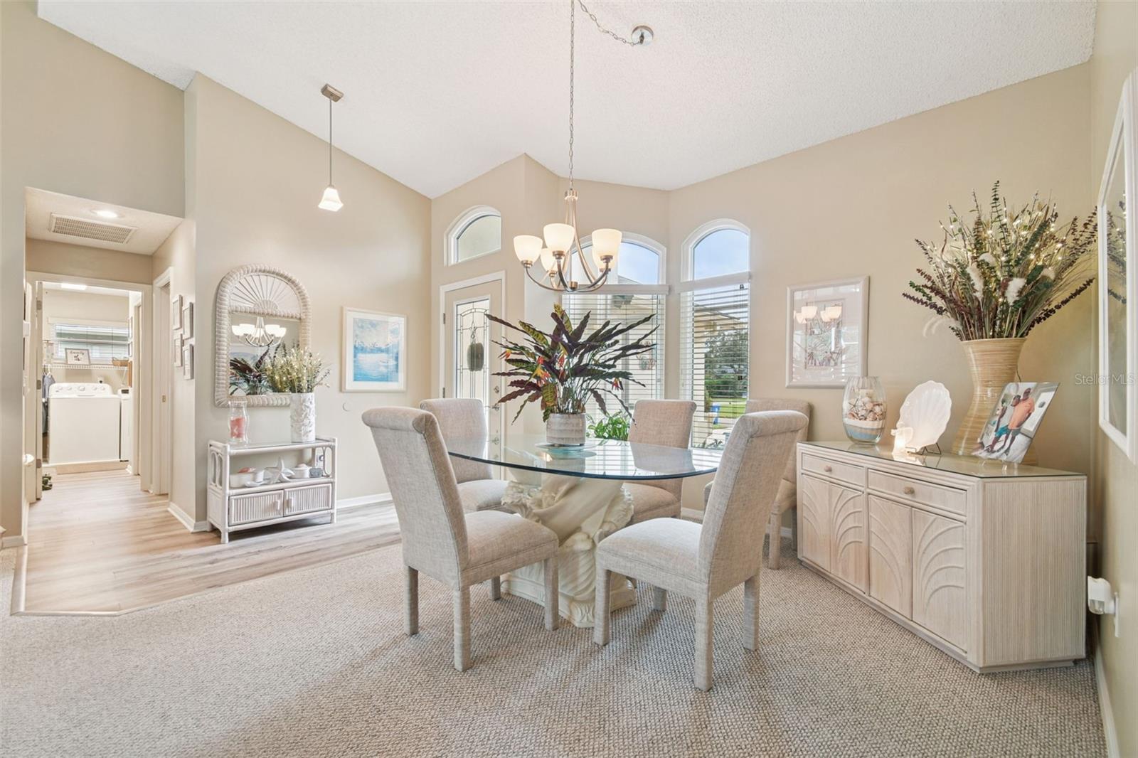 RIVER HILLS COUNTRY CLUB PH - Residential