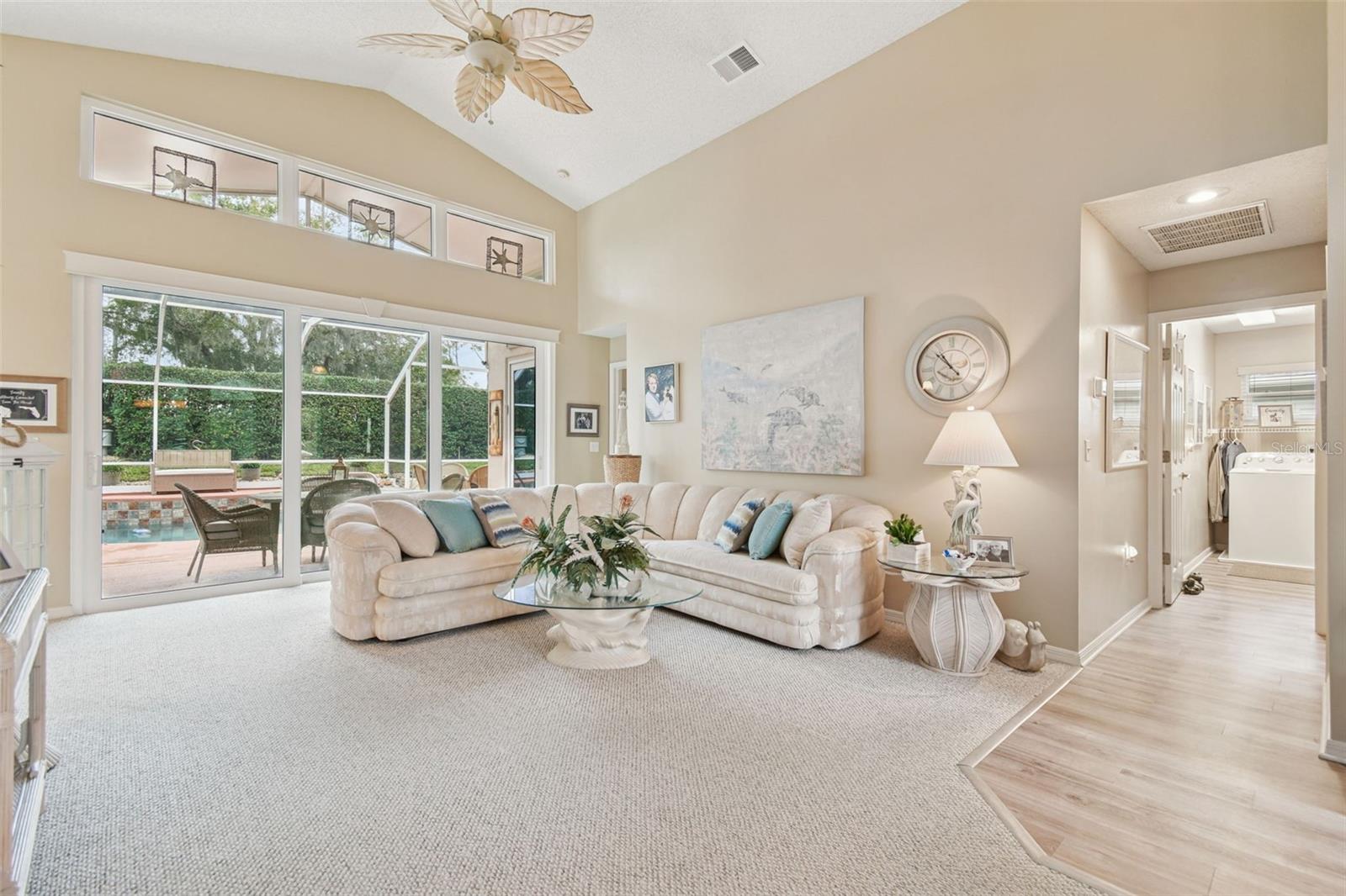 RIVER HILLS COUNTRY CLUB PH - Residential