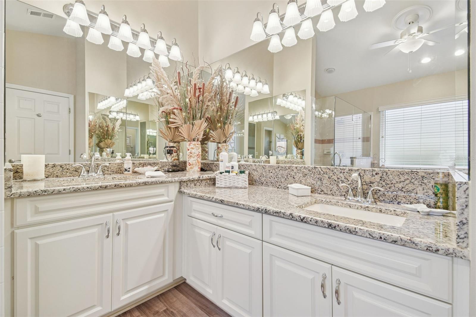 RIVER HILLS COUNTRY CLUB PH - Residential