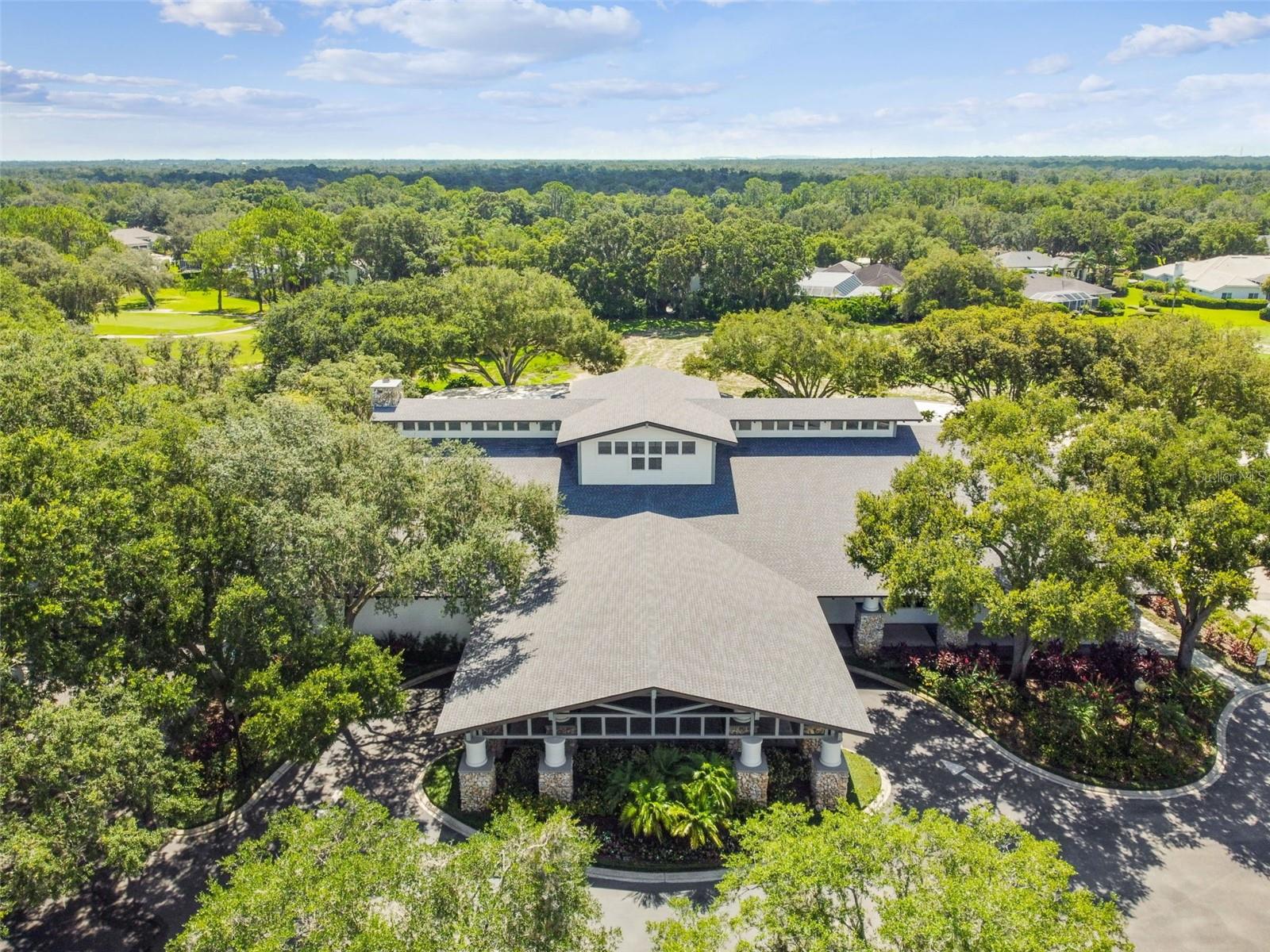 RIVER HILLS COUNTRY CLUB PH - Residential