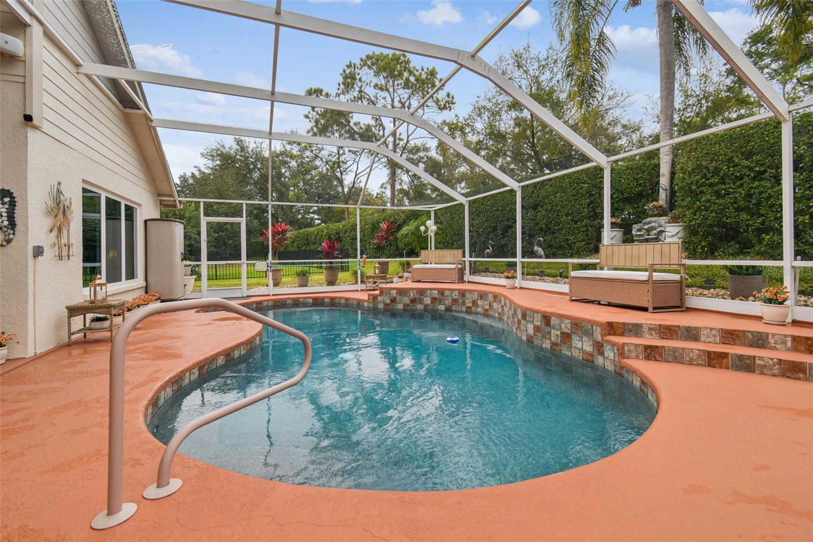 RIVER HILLS COUNTRY CLUB PH - Residential