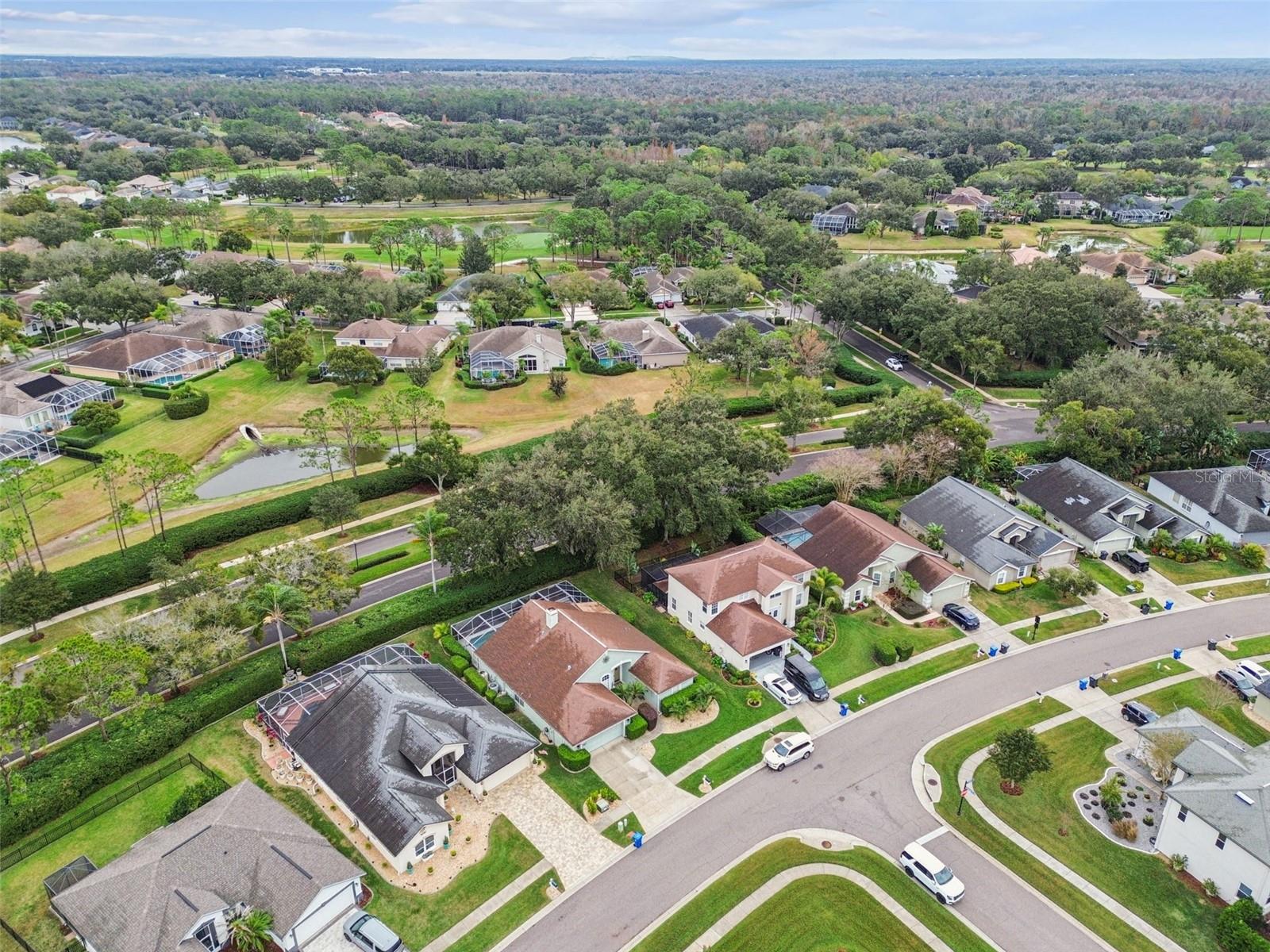 RIVER HILLS COUNTRY CLUB PH - Residential