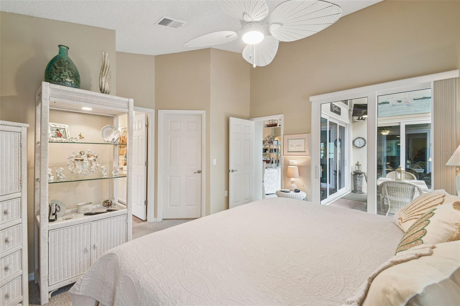 RIVER HILLS COUNTRY CLUB PH - Residential