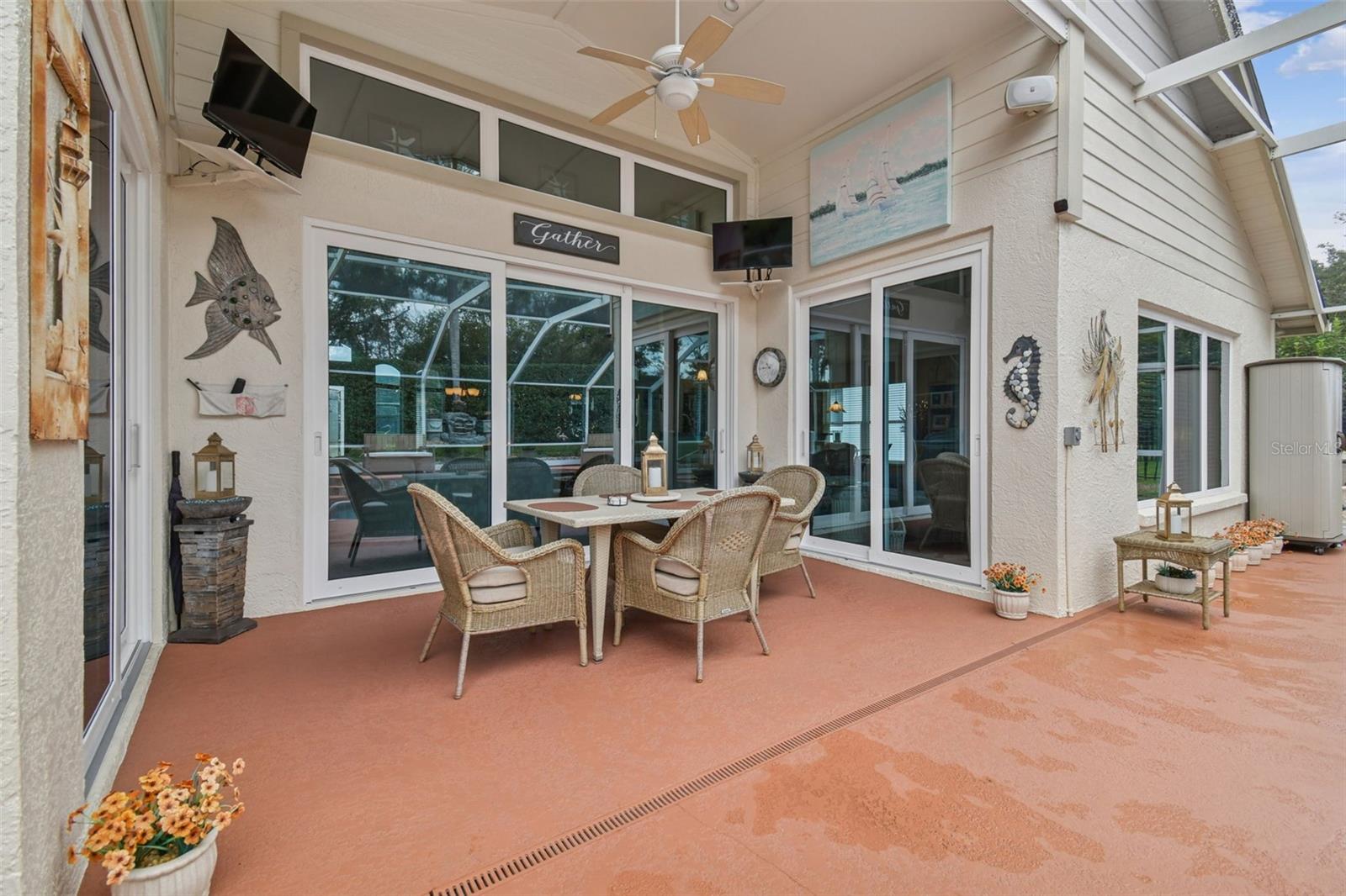 RIVER HILLS COUNTRY CLUB PH - Residential