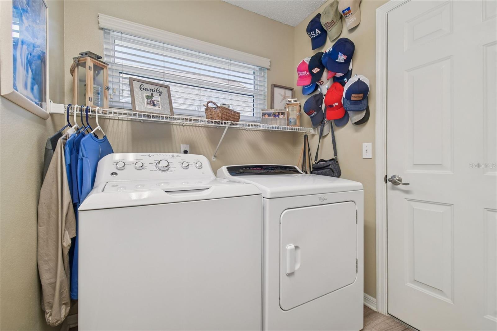 RIVER HILLS COUNTRY CLUB PH - Residential