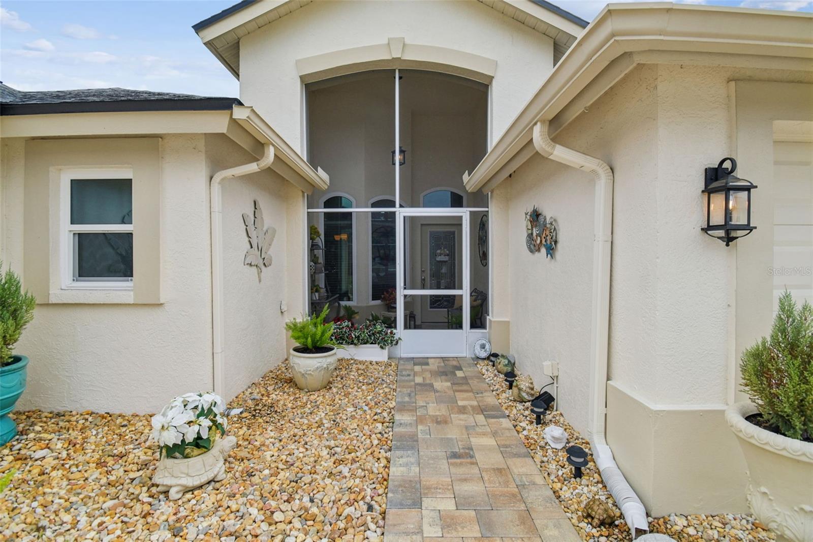 3216 FOX SQUIRREL LANE