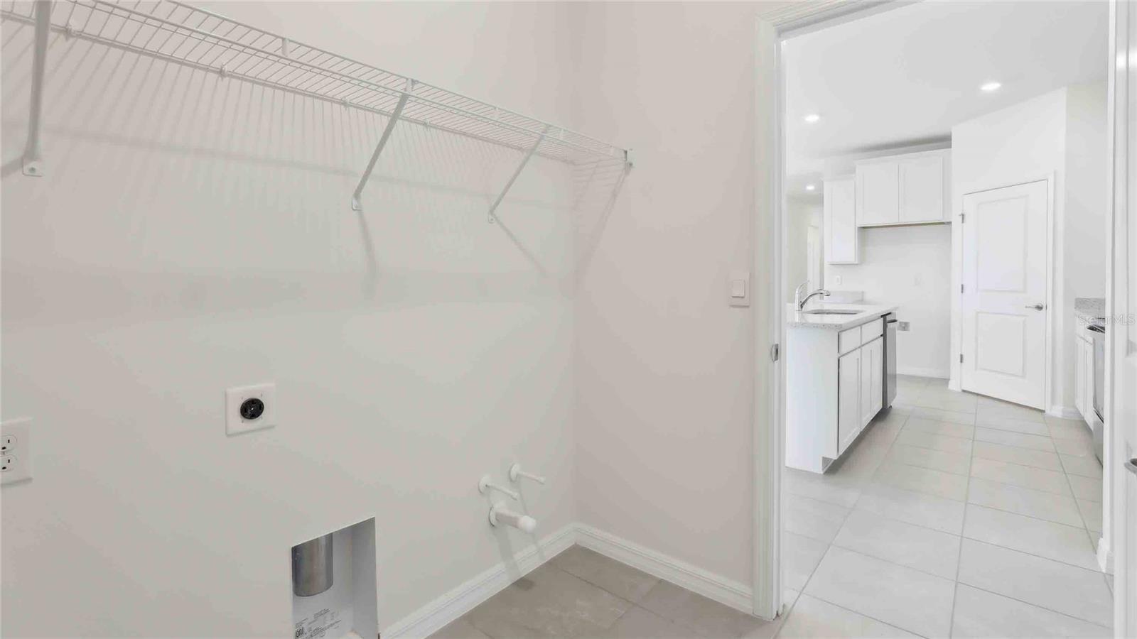 TWISTED OAKS - Residential