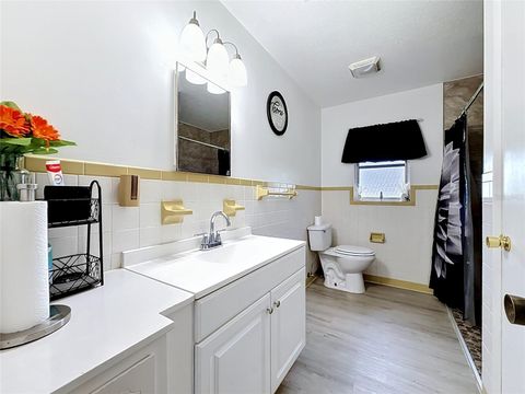 Tiny photo for 910 NE 45th Street, Ocala, FL 34479 (MLS # S5151048)