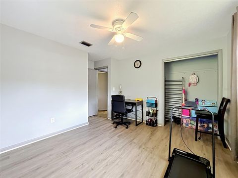 Tiny photo for 910 NE 45th Street, Ocala, FL 34479 (MLS # S5151048)