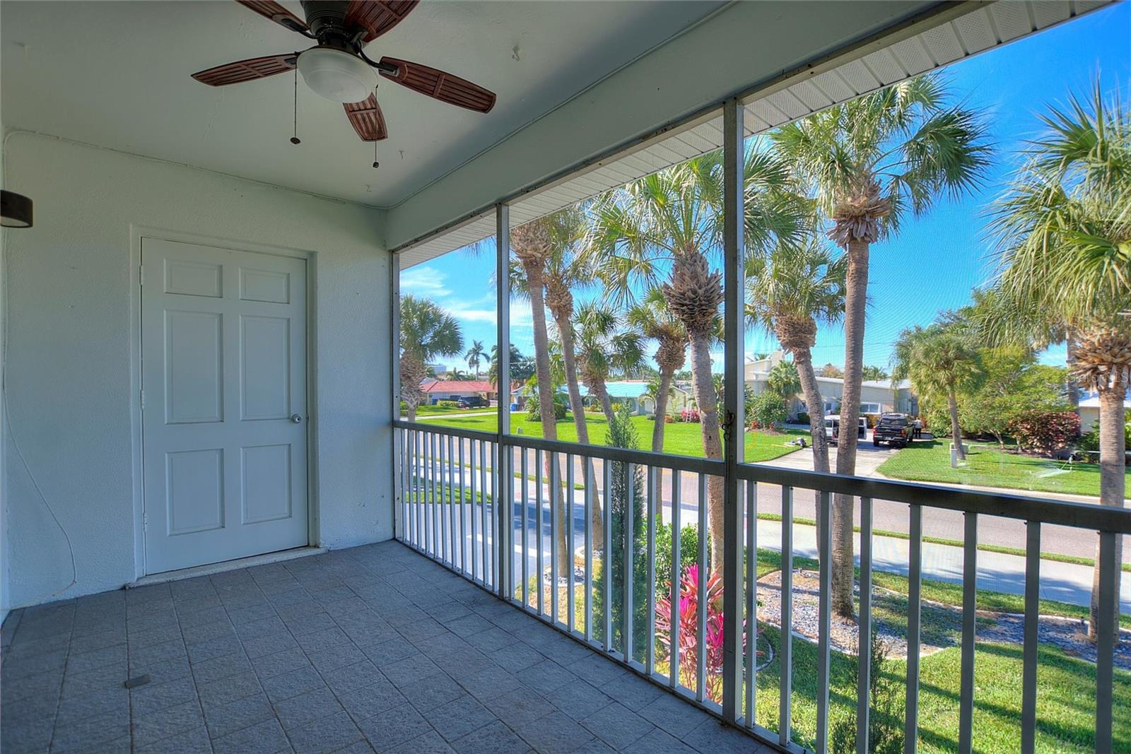 MAXIMO HARBOUR CONDO - Residential