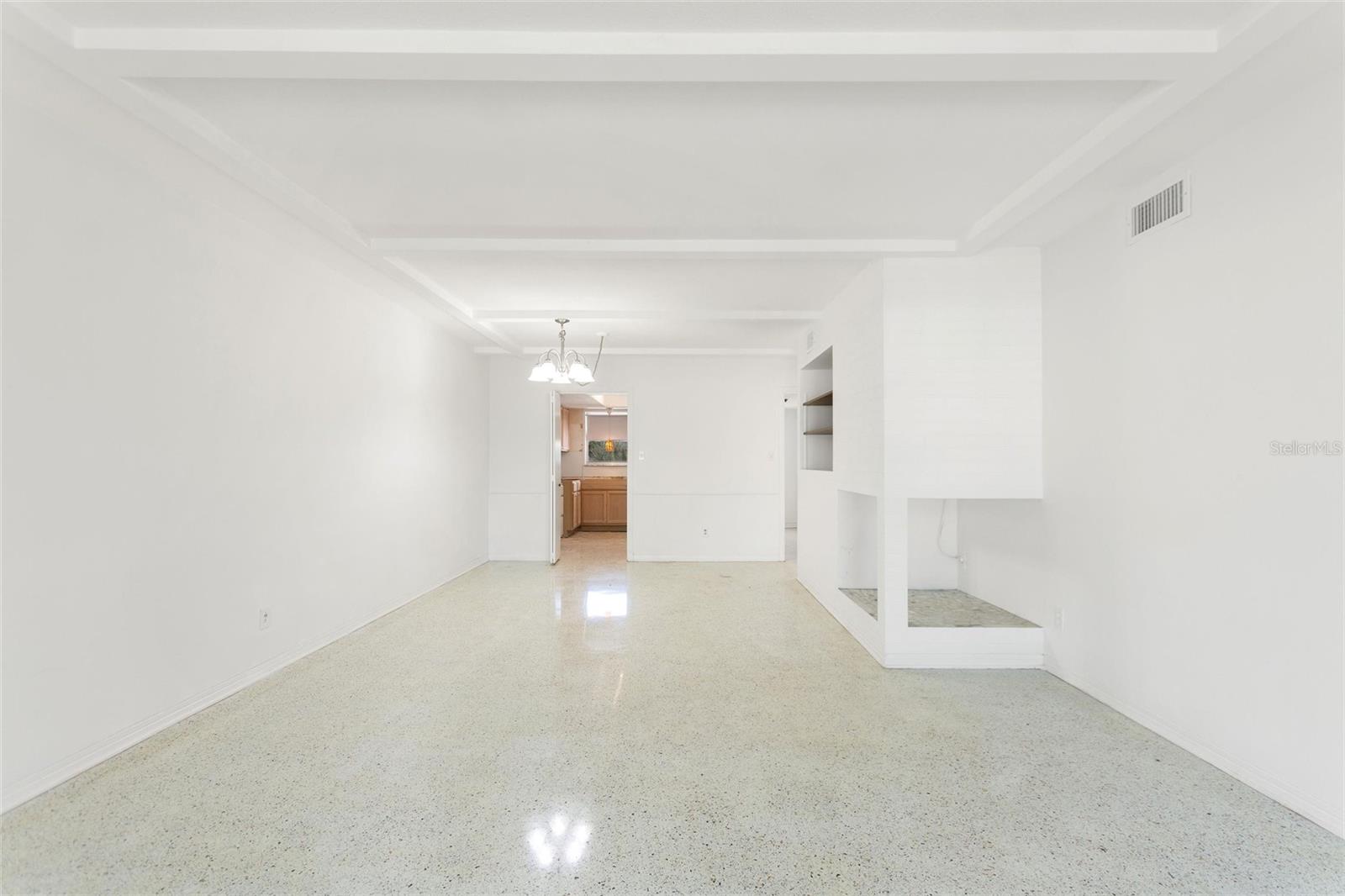 MAXIMO HARBOUR CONDO - Residential