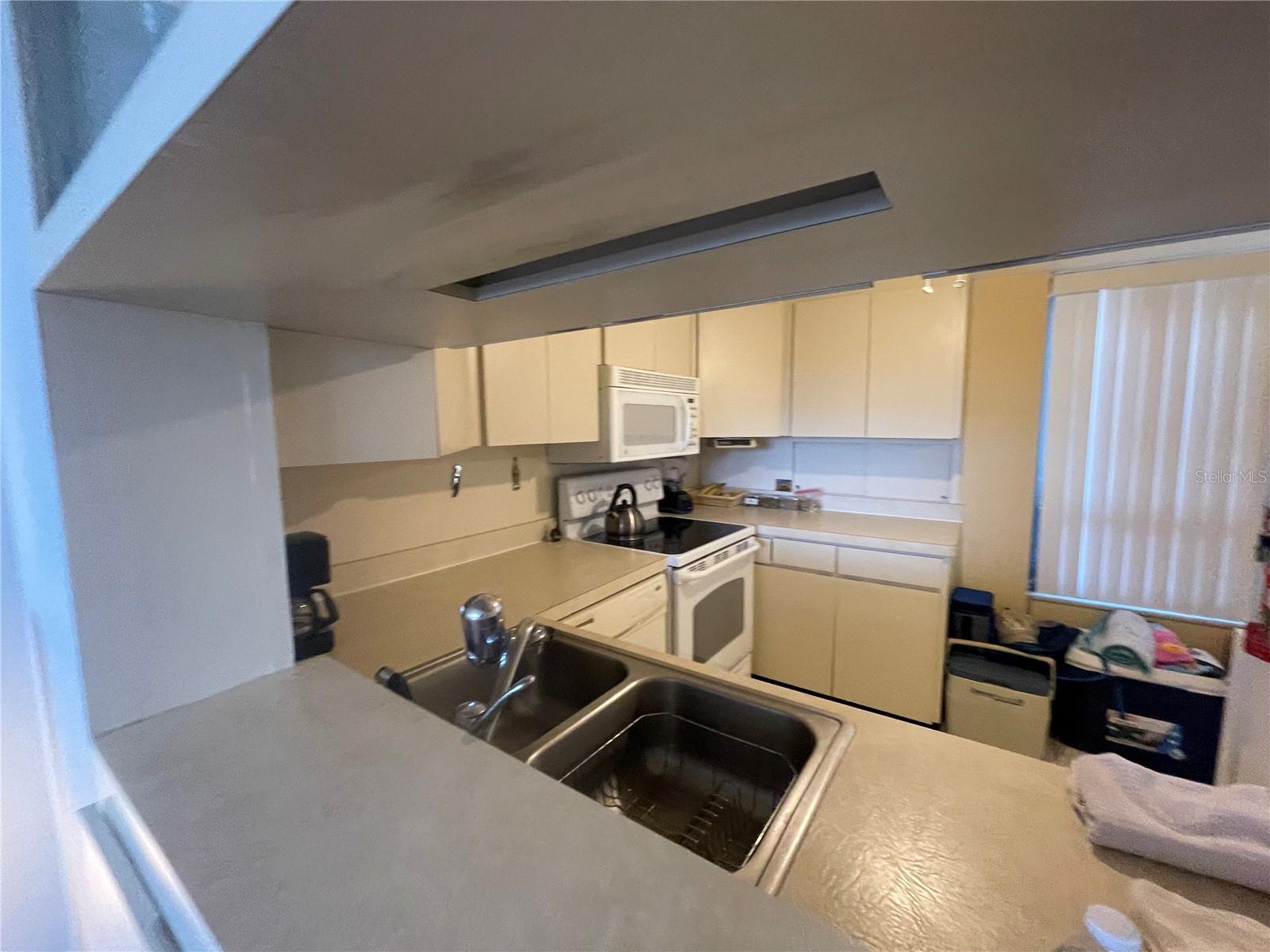 2615 COVE CAY DRIVE 408
