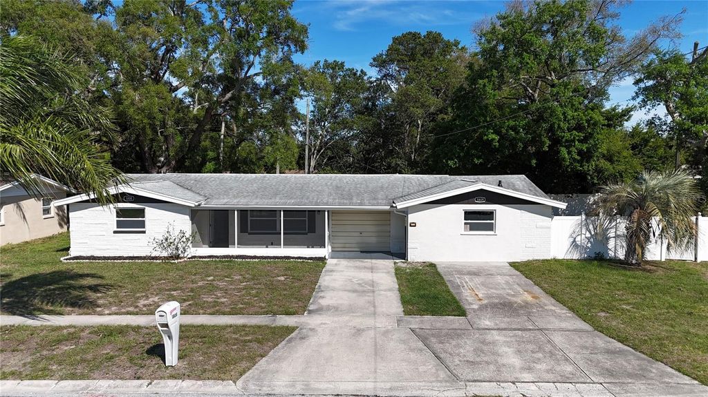 Photo of 1808 Harpoon Drive, Holiday, FL 34690 (MLS # W7883968)