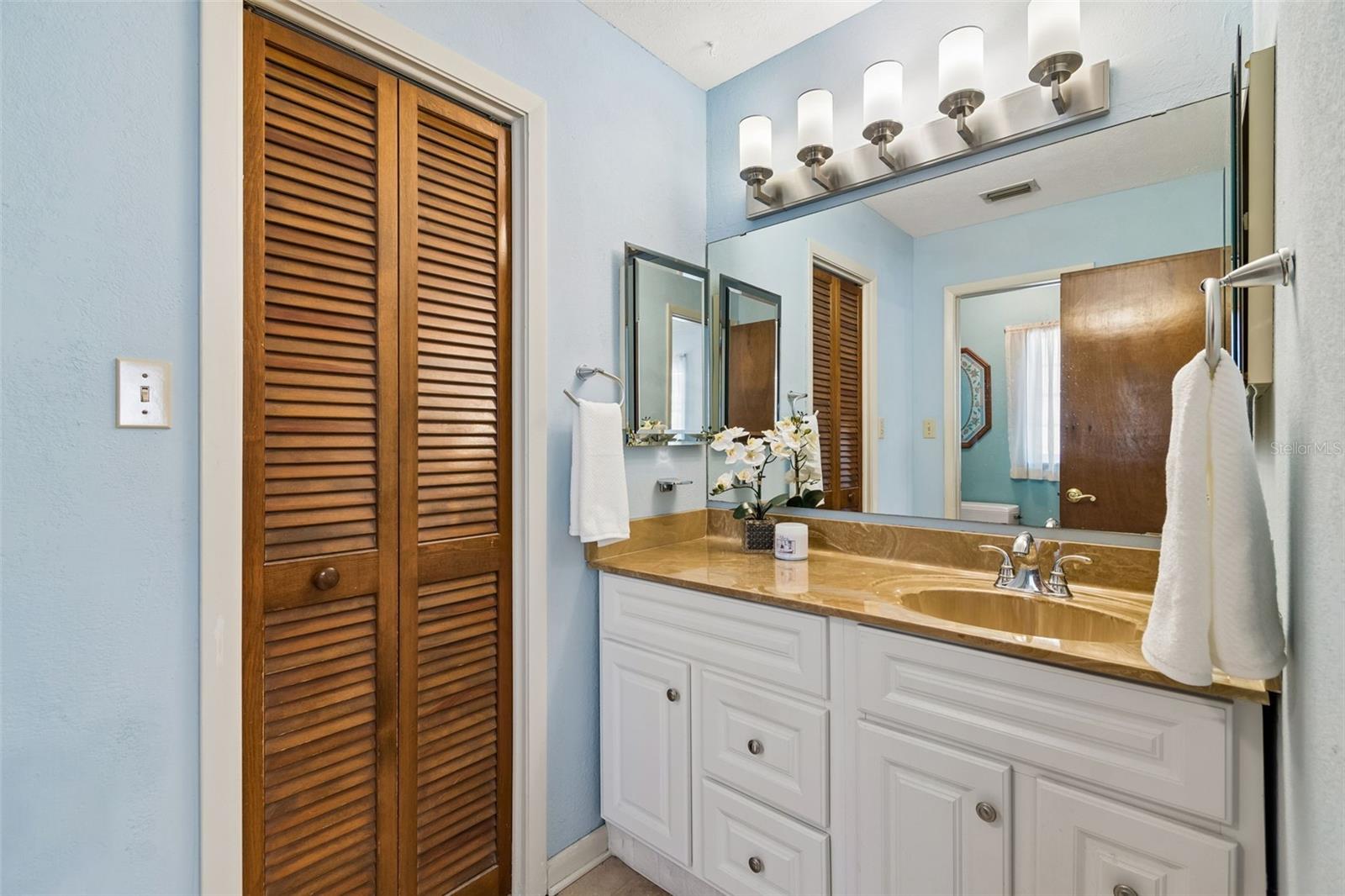 TANGLEWOOD - Residential