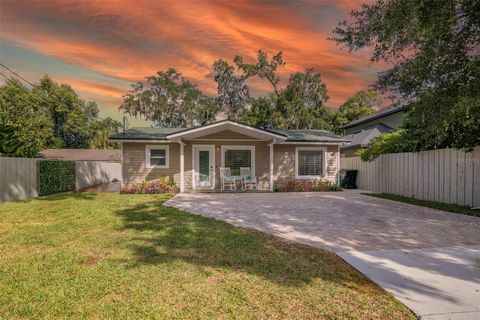 Photo of 529 E Harding St, Orlando, FL 32806 (MLS # O6358012)