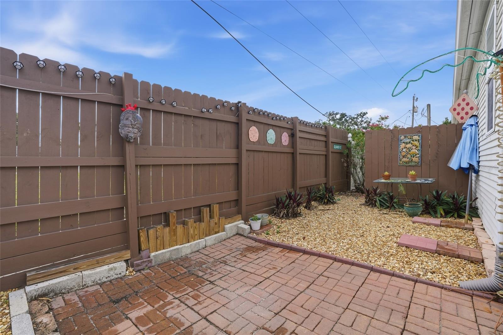 MARLAND COURT - Residential