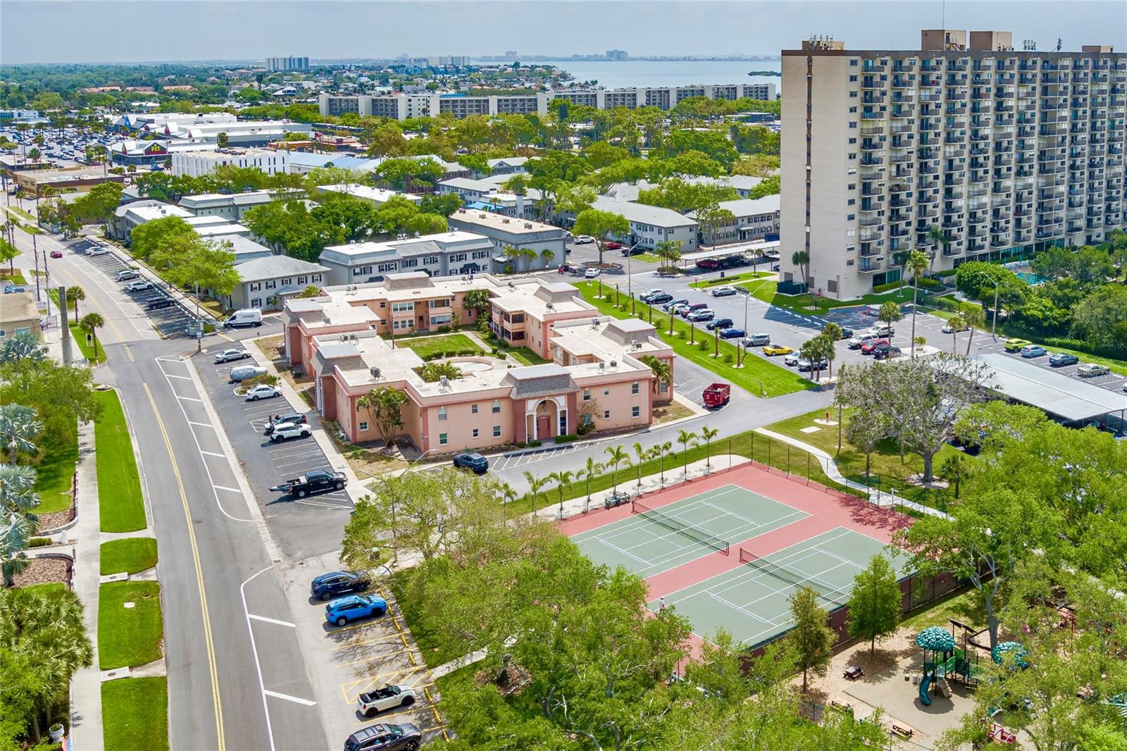 LES CHATEAUX DES ROIS - Residential