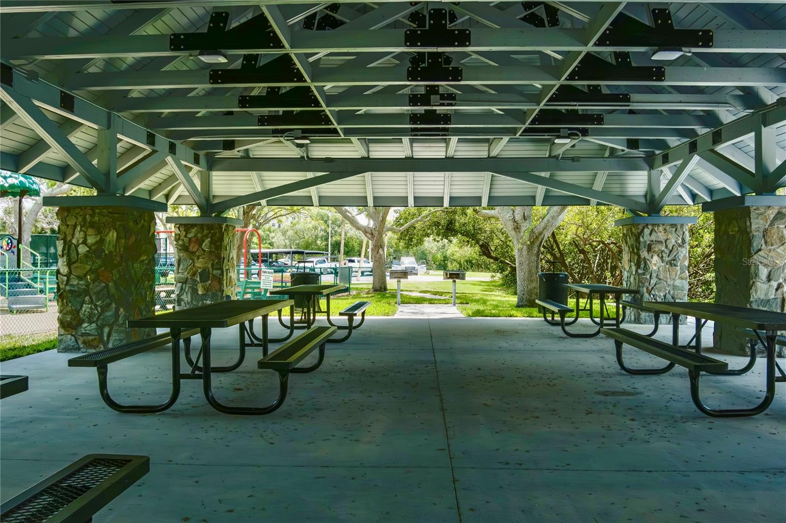 LES CHATEAUX DES ROIS - Residential