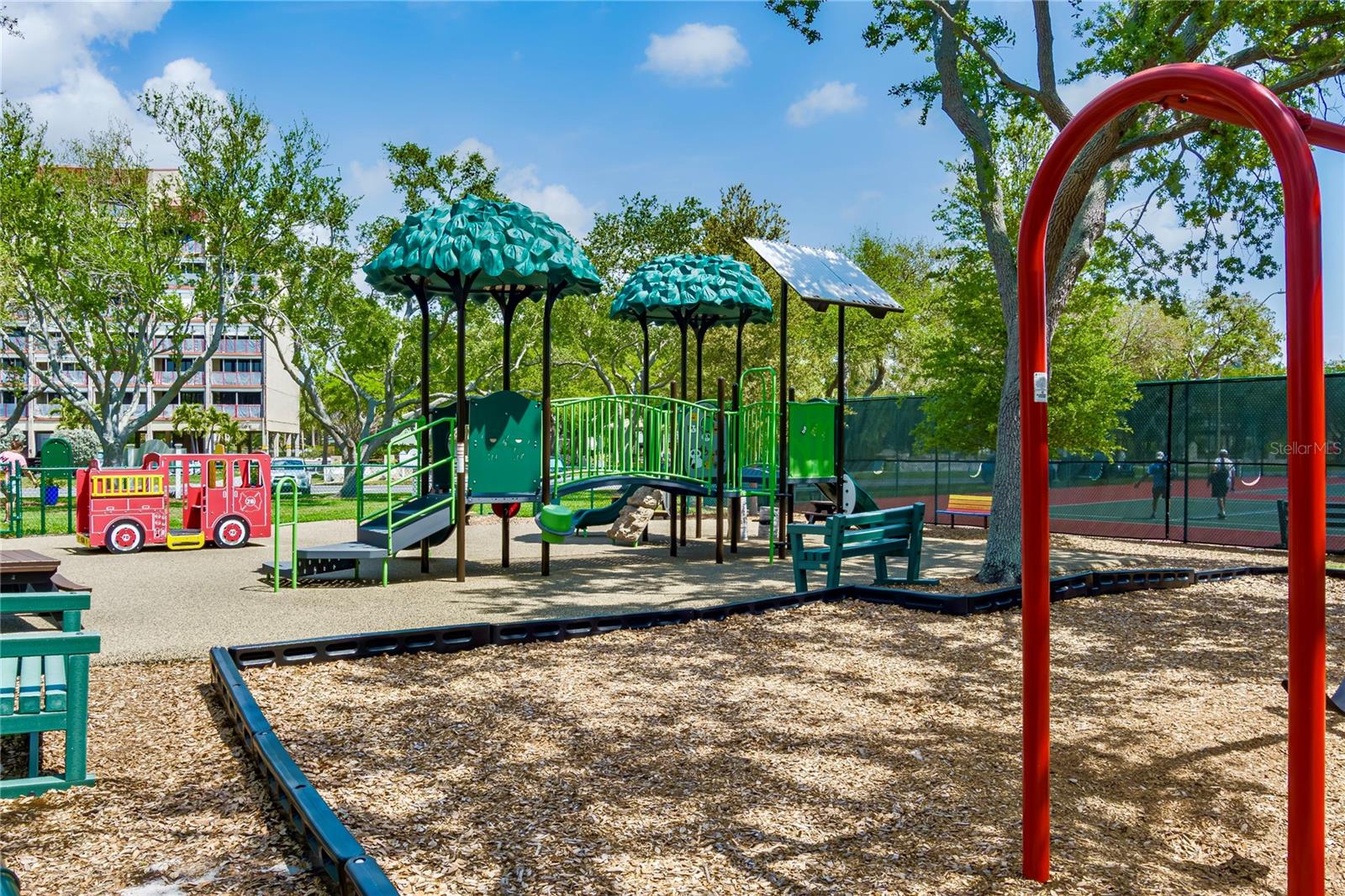 LES CHATEAUX DES ROIS - Residential