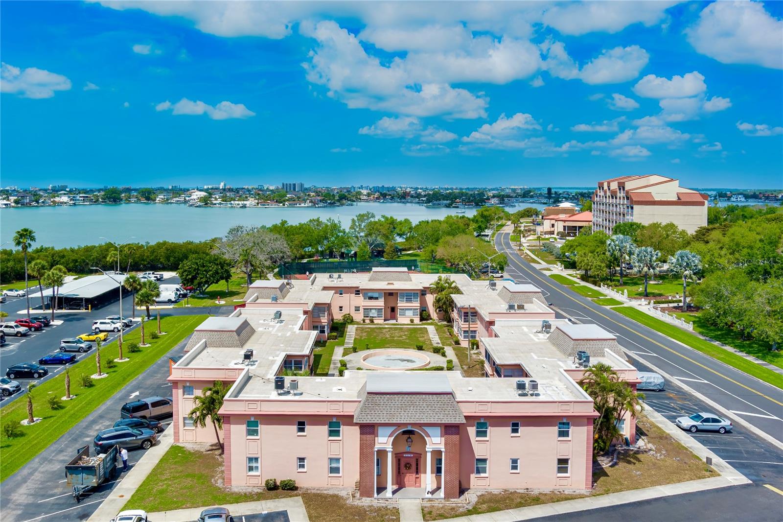 LES CHATEAUX DES ROIS - Residential