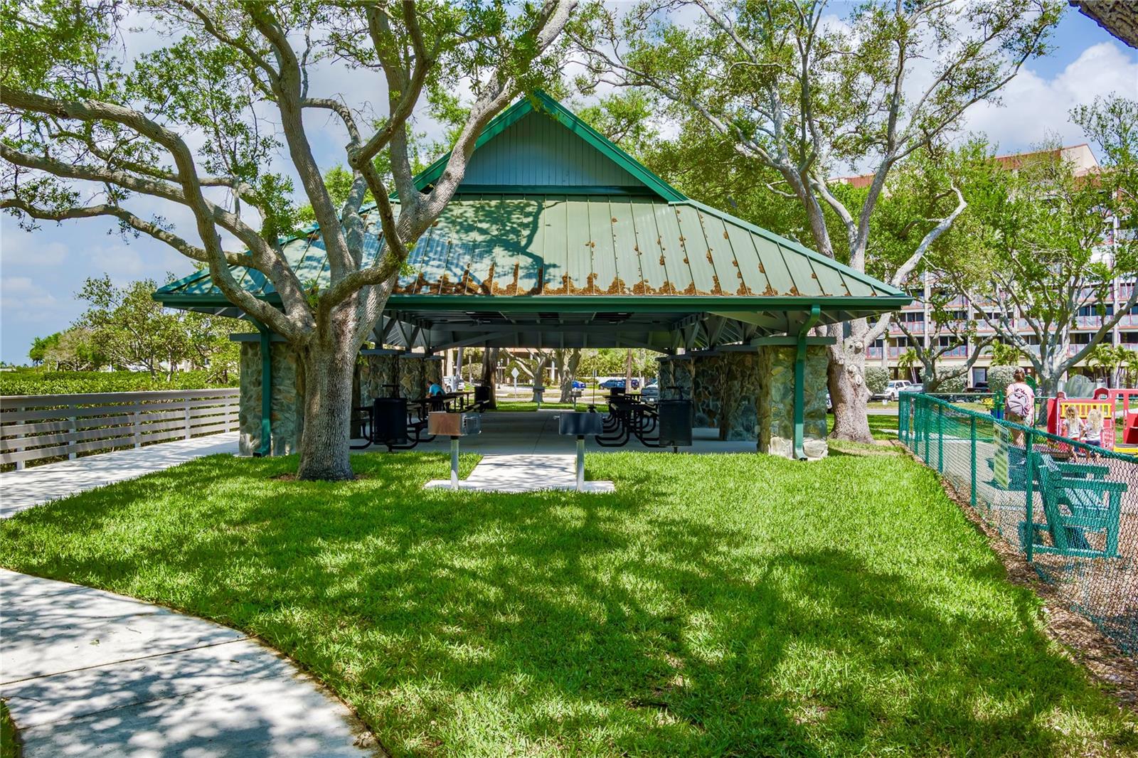 LES CHATEAUX DES ROIS - Residential