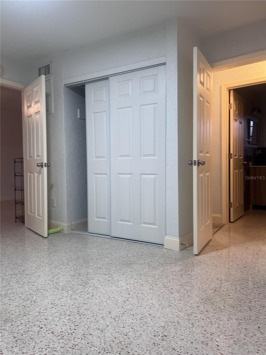 BAYWOOD SHORES 1ST ADD - Residential Lease