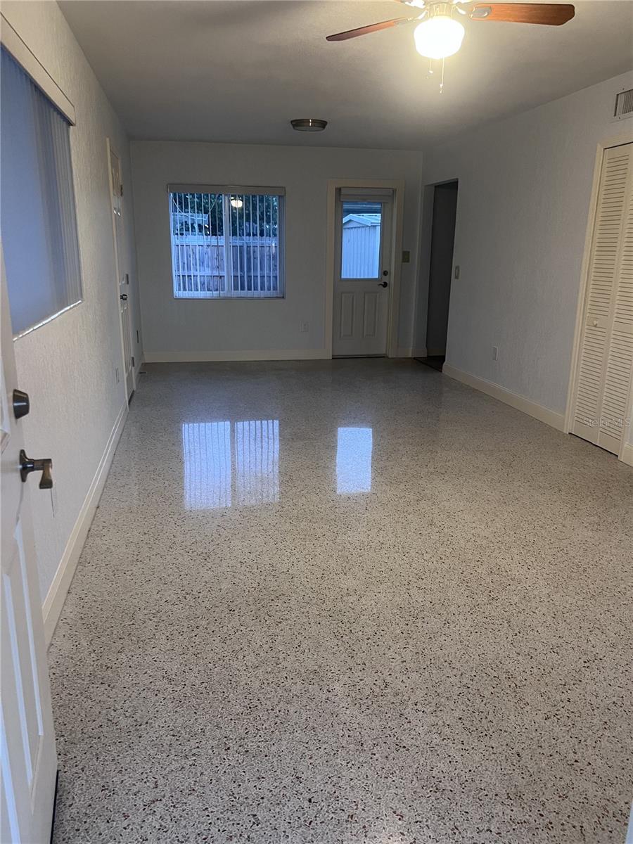 BAYWOOD SHORES 1ST ADD - Residential Lease