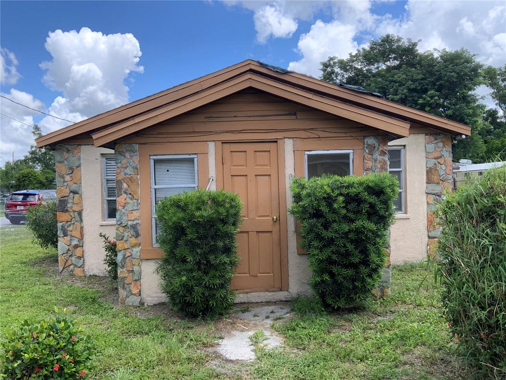 Photo of 2118 1st Avenue E, Palmetto, FL 34221 (MLS # A4704474)