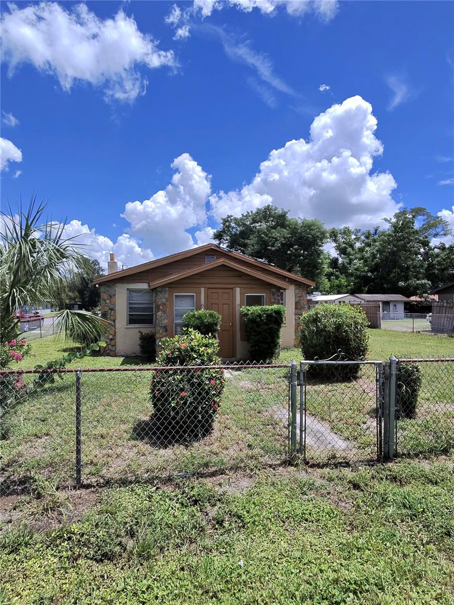 Photo of 2118 1st Avenue E, Palmetto, FL 34221 (MLS # A4704474)