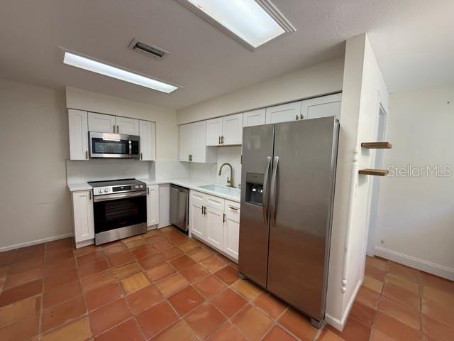 IDLEWILD ON THE HILLSBOROUGH - Residential Lease