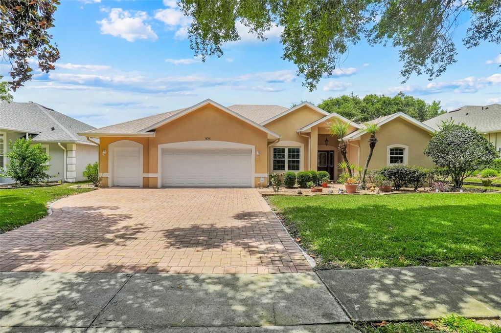 Photo of 16741 Tall Grass Lane, Clermont, FL 34711 (MLS # G5112133)
