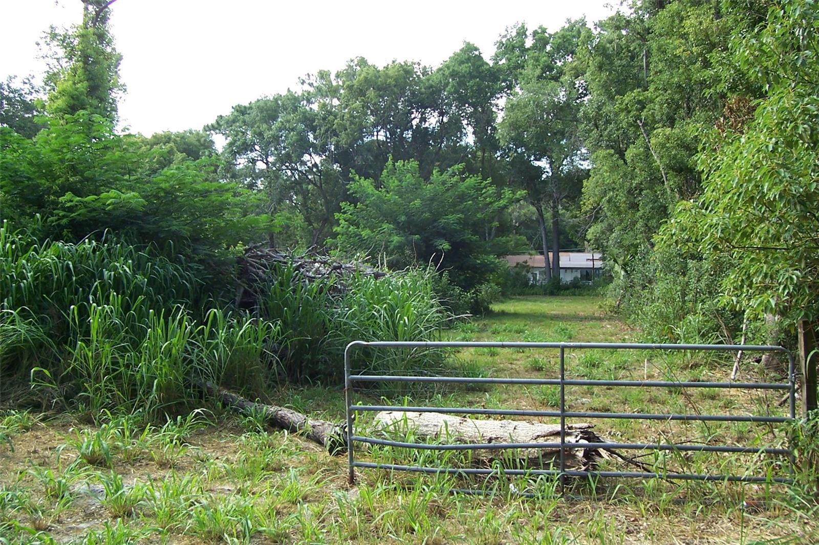 ROSENWALD GARDENS PT REP SUB - Land