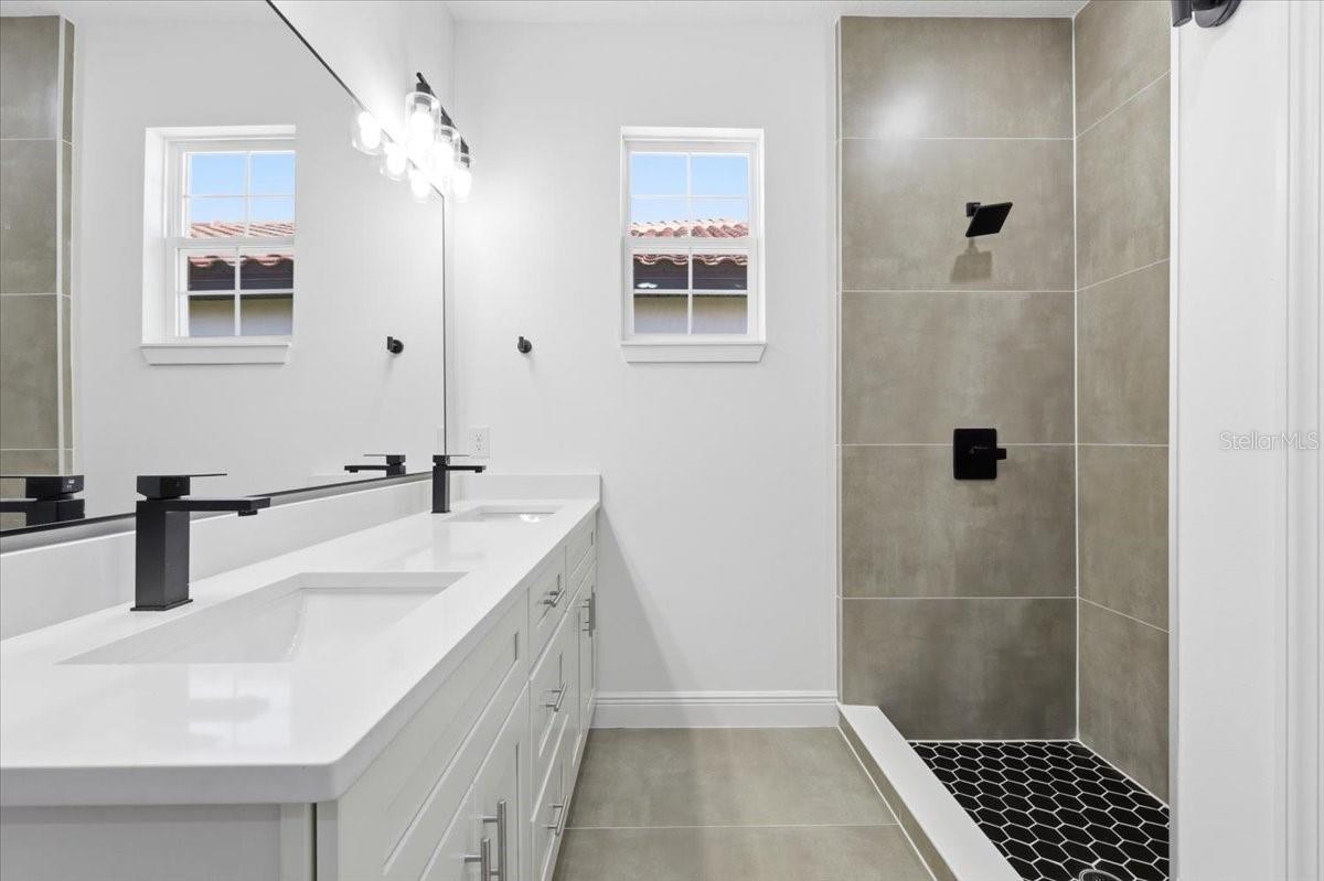 VILLA SORRENTO - Residential