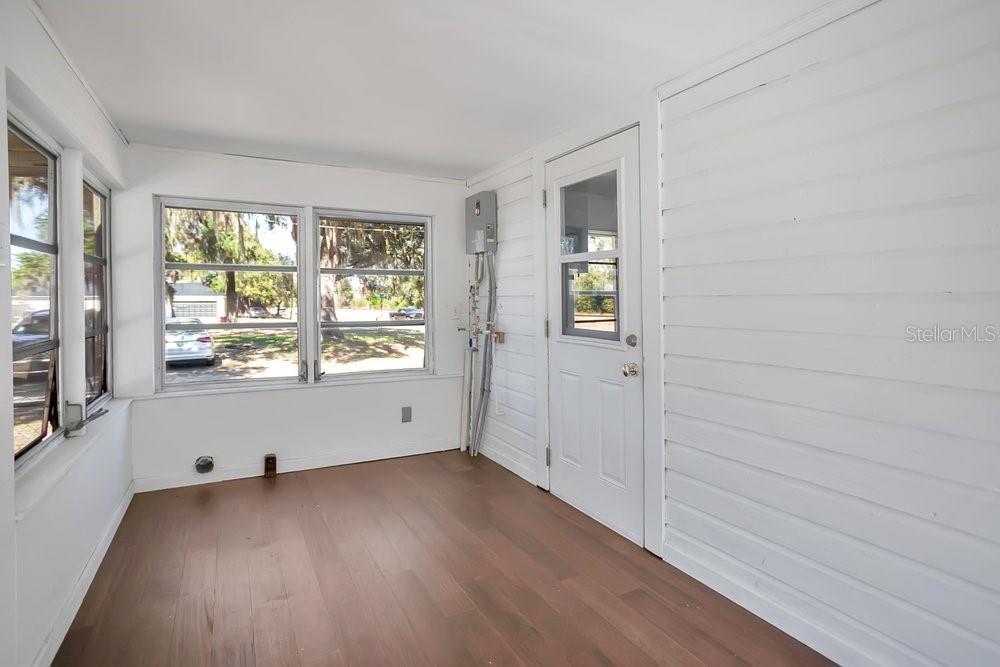 OAKLAND HEIGHTS - Residential