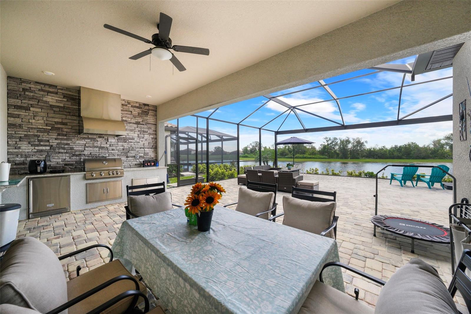 LAKEWOOD NATIONAL GOLF CULB PH II - Residential