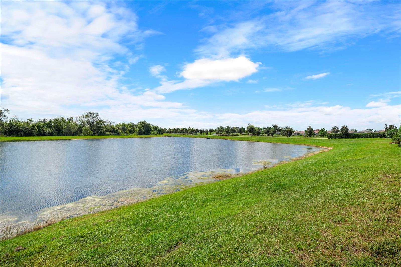 LAKEWOOD NATIONAL GOLF CULB PH II - Residential