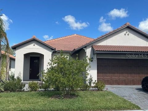 A home in WIMAUMA