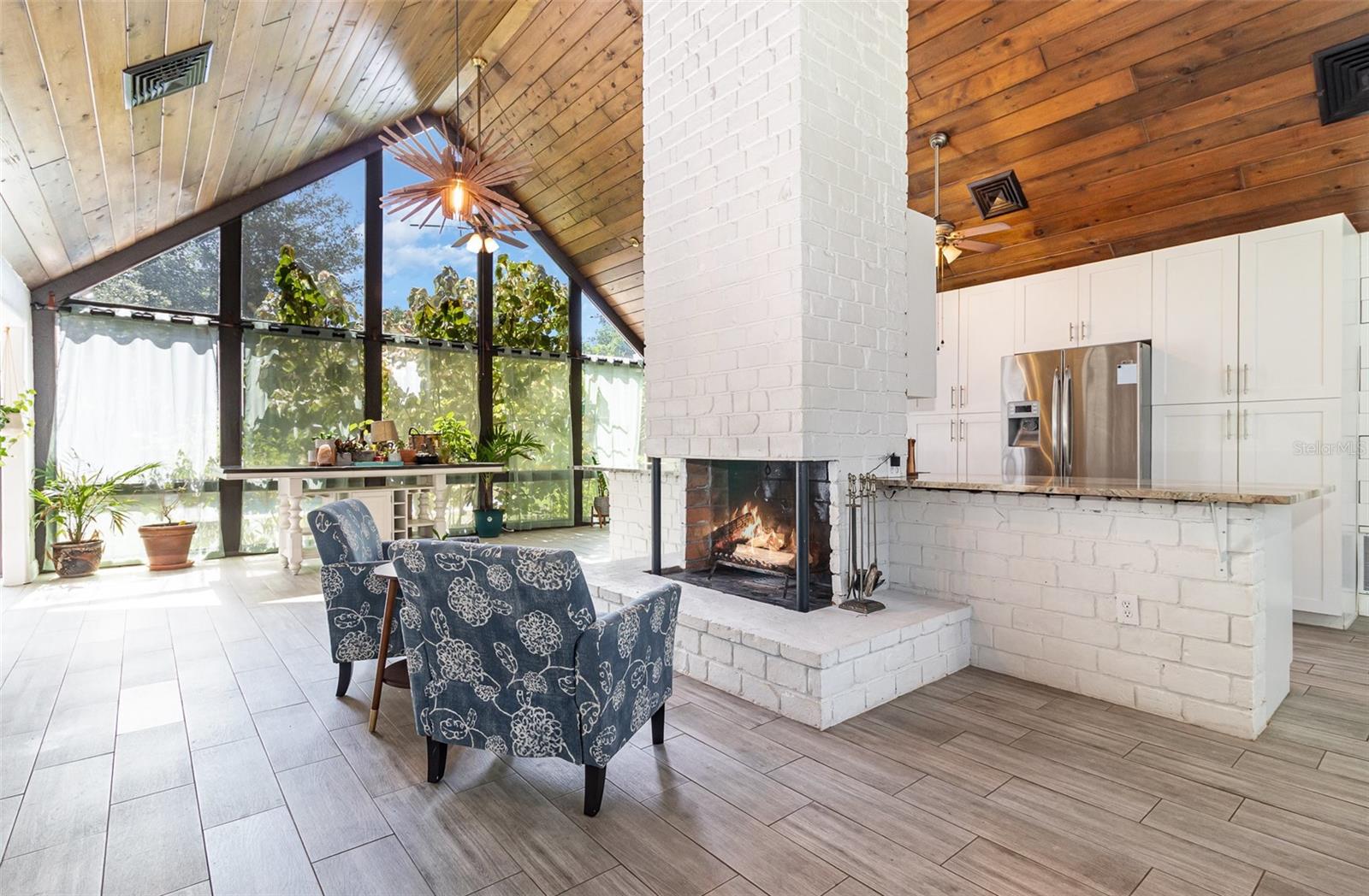 216 TIMBERCOVE CIRCLE