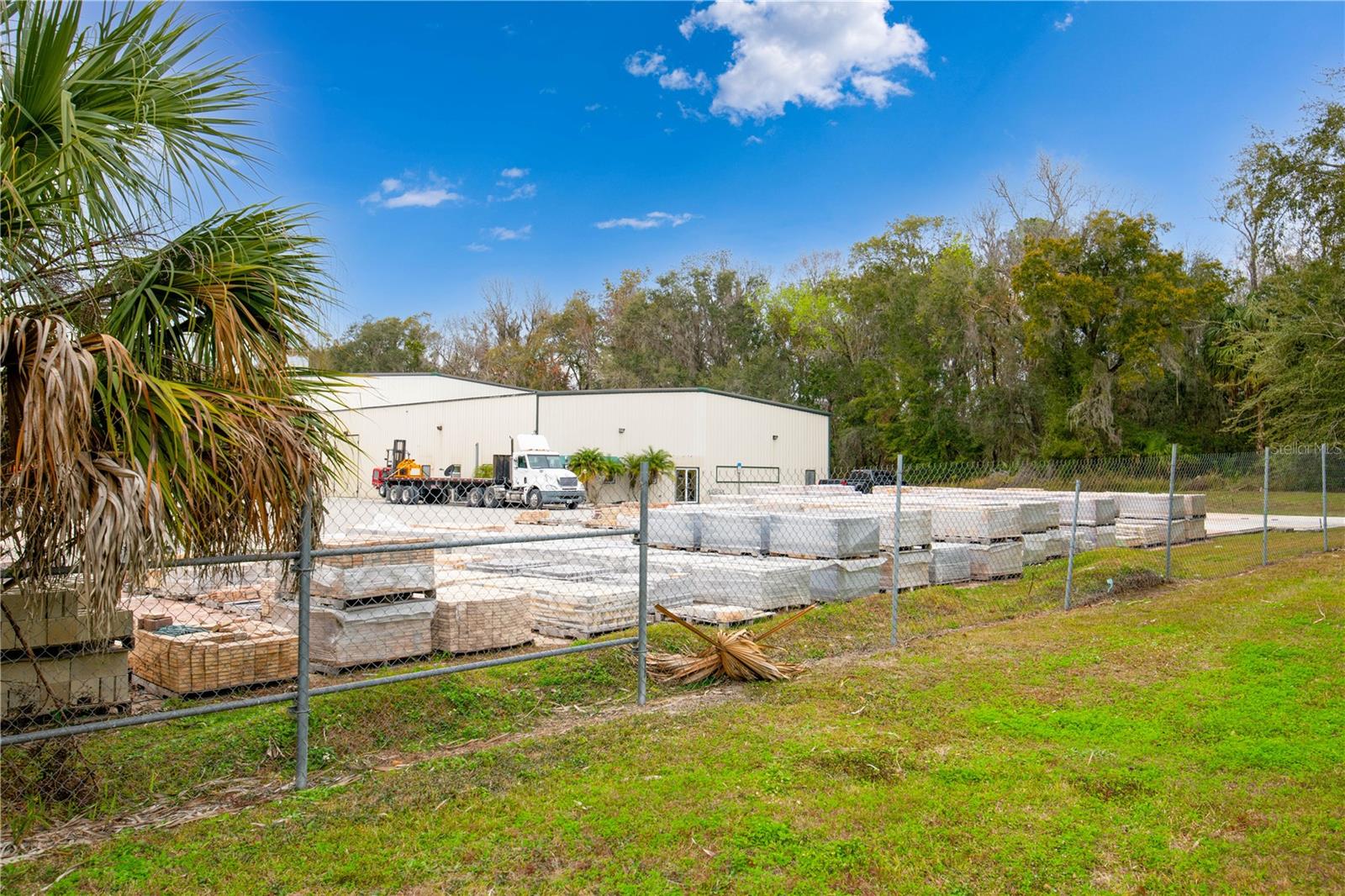 ACREAGE - Commercial Sale