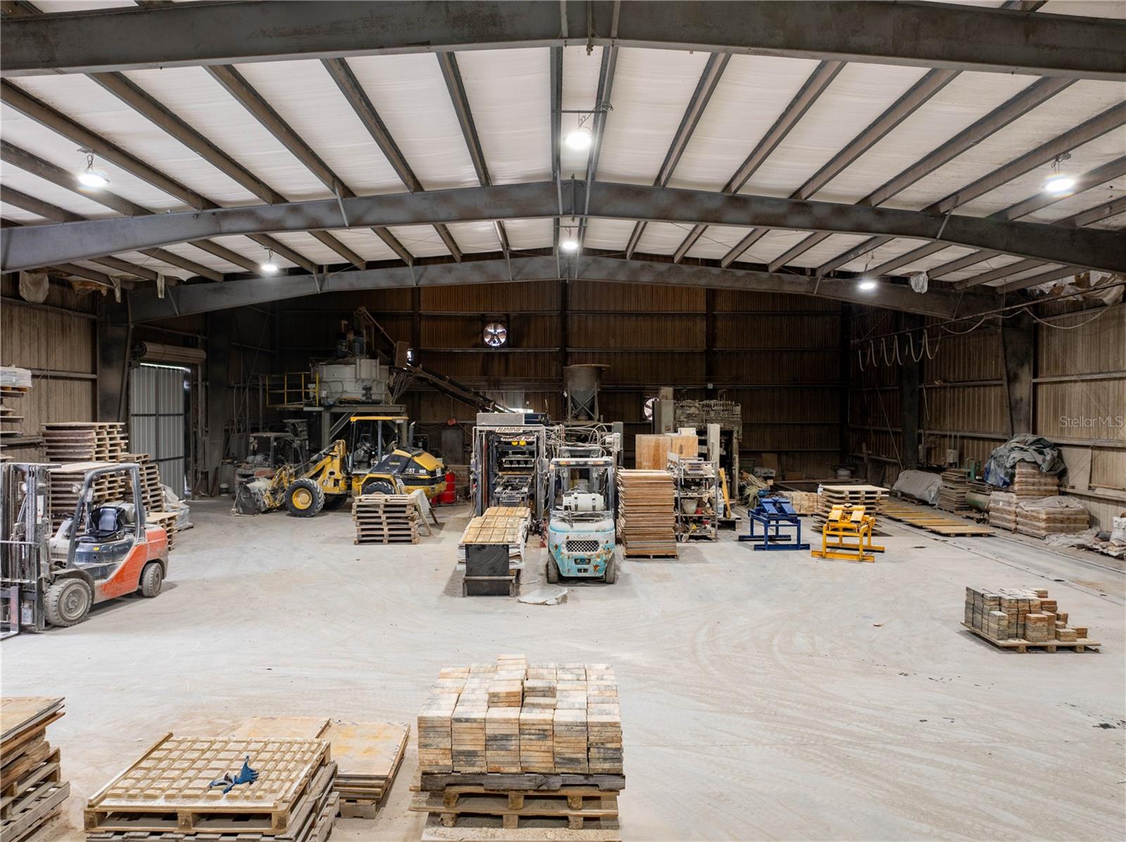 ACREAGE - Commercial Sale