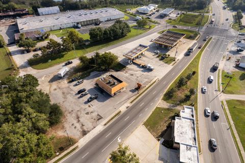 Tiny photo for 299 E Broad Street, Groveland, FL 34736 (MLS # G5105529)