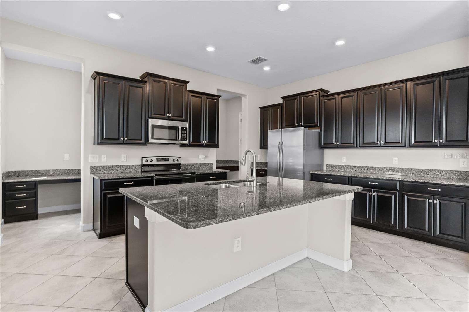 SOUTH FORK P PH 2 & 3B - Residential Lease