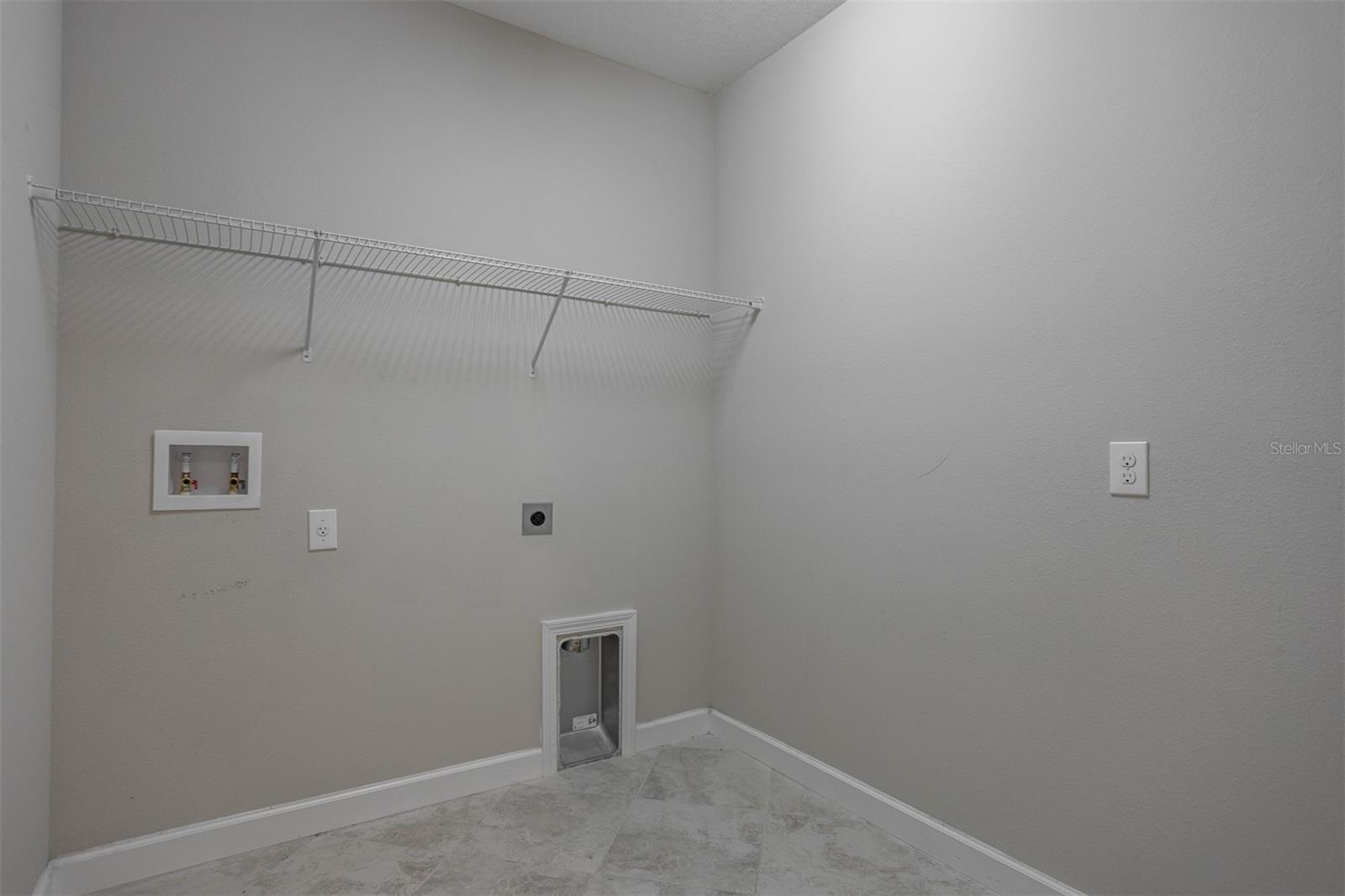 SOUTH FORK P PH 2 & 3B - Residential Lease