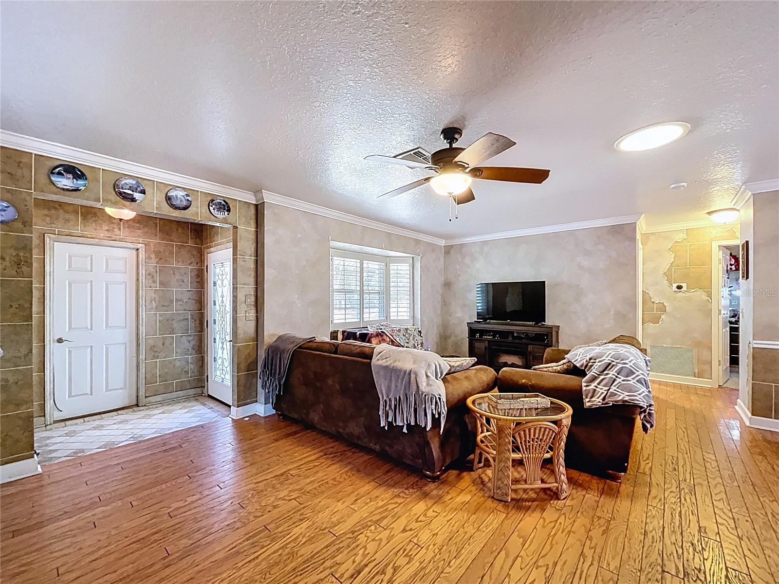 ACREAGE - Residential