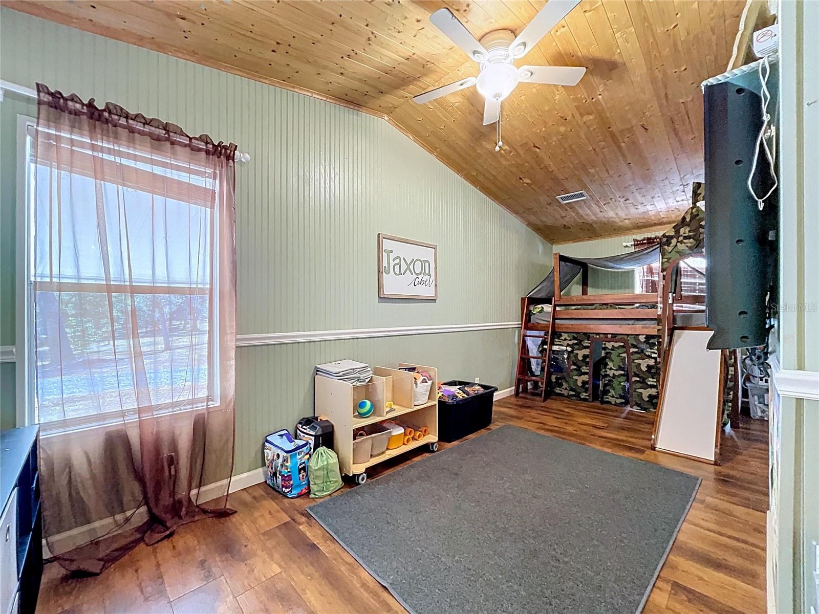 ACREAGE - Residential