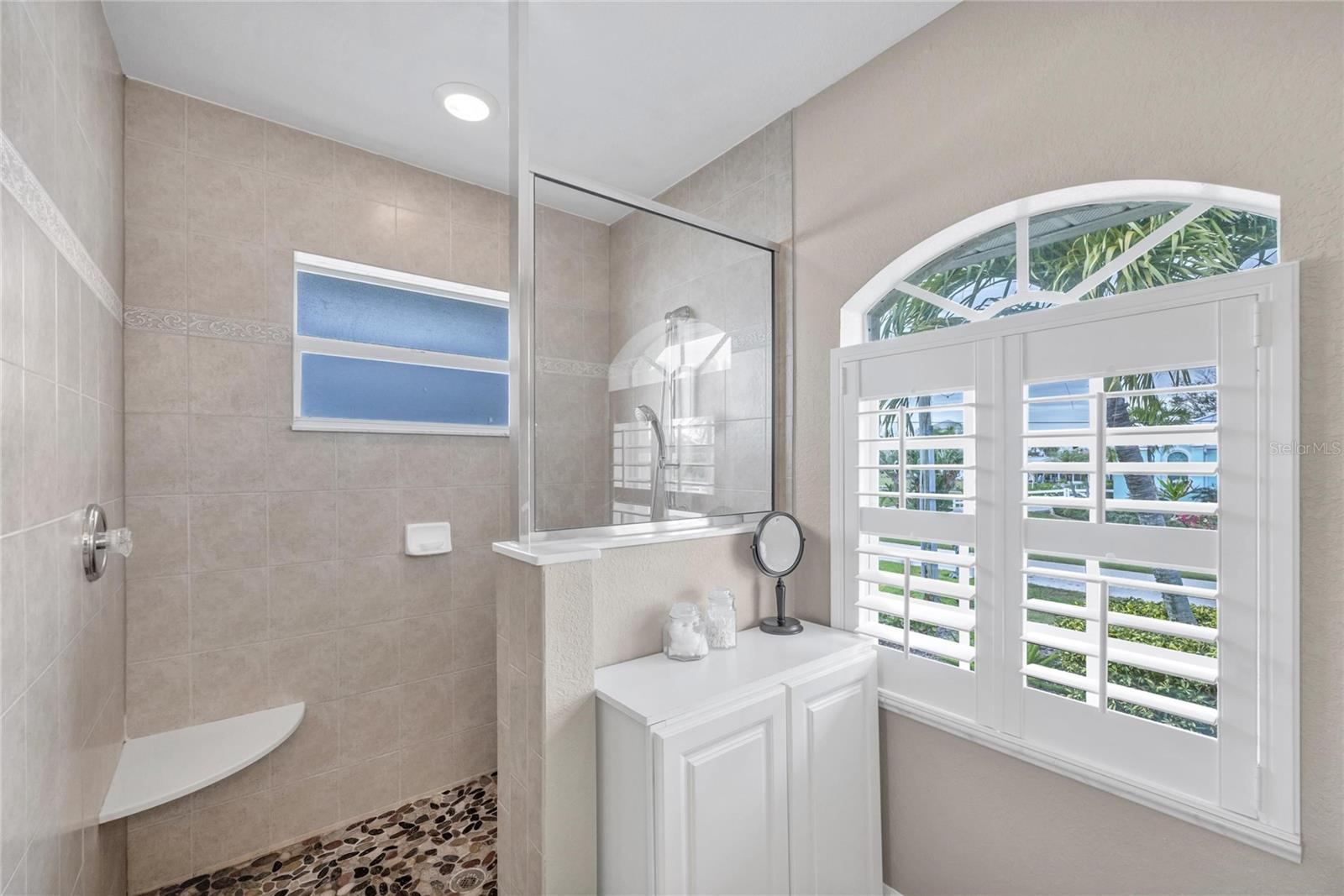 GROVE CITY SHORES - Residential