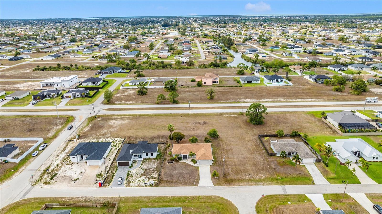 CAPE CORAL - Residential