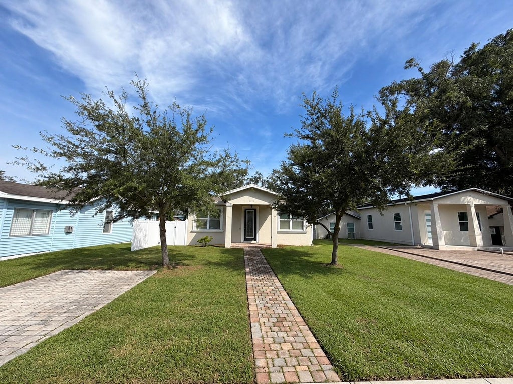Photo of 3725 57th Avenue N, St Petersburg, FL 33714 (MLS # L4965471)
